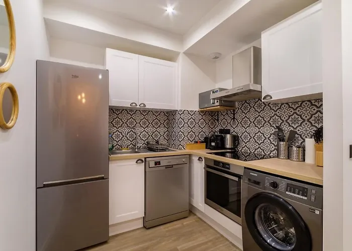 Pour 6 Au Coeur D'antibes 昂蒂布