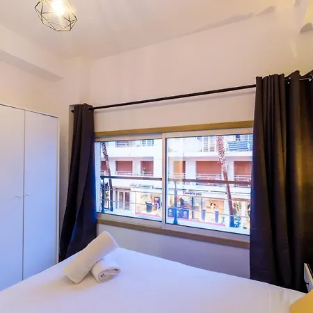 Pour 6 Au Coeur D'antibes * אנטיב