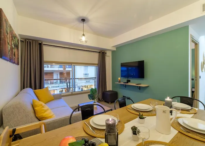 Apartament Pour 6 Au Coeur D'antibes *