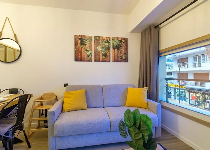 Pour 6 Au Coeur D'antibes